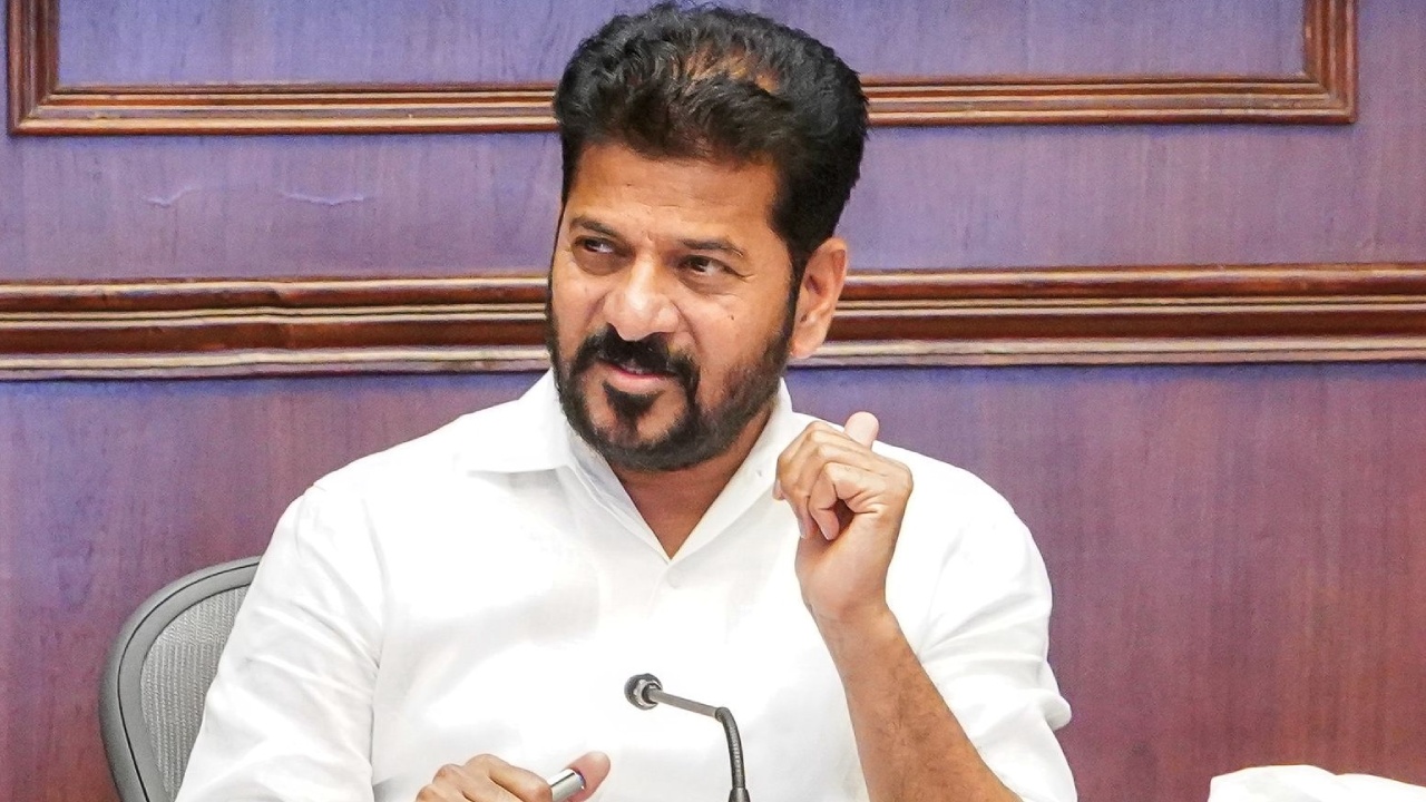 CM Revanth Reddy : మీ భూమి 22ఏ జాబితాలో ఉందా..? సీఎం రేవంత్ రెడ్డి కీలక ప్రకటన.. వారికి మాత్రం స్పష్టమైన హామీ