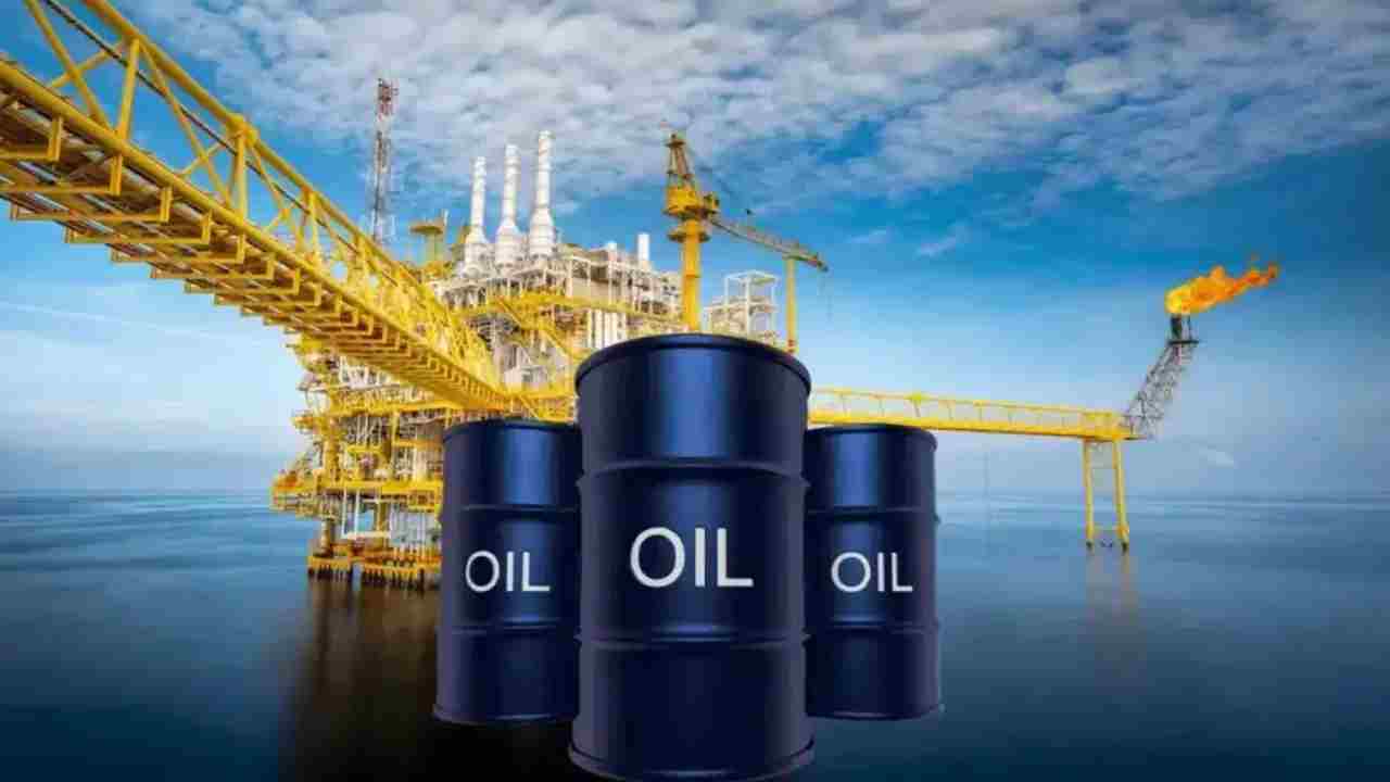 Crude Oil Price: భారీగా పడిపోయిన క్రూడాయిల్.. భారత్‌లో పెట్రోల్, డీజిల్ ధరలు తగ్గుతాయా? విశ్లేషకులు ఏమంటున్నారంటే?