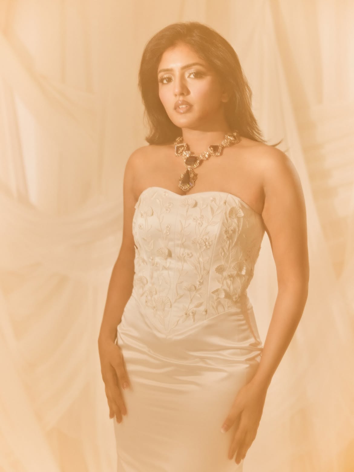 Eeshaa Rebba Dream Girl Looks