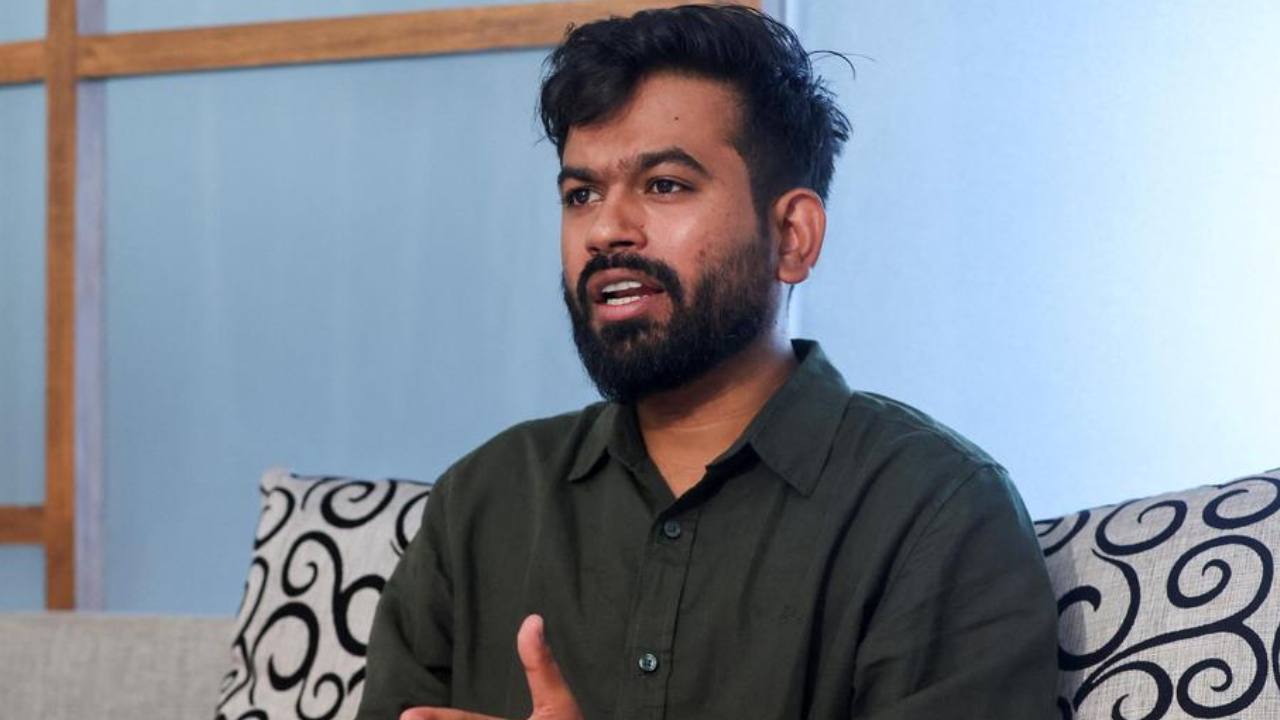 Abhijeet Dipke: CJP అధినేత అభిజీత్ దీప్కేపై కేసు.. హెడ్‌మాస్టర్‌కు బెదిరింపులు.. పోలీసుల సీరియస్ యాక్షన్
