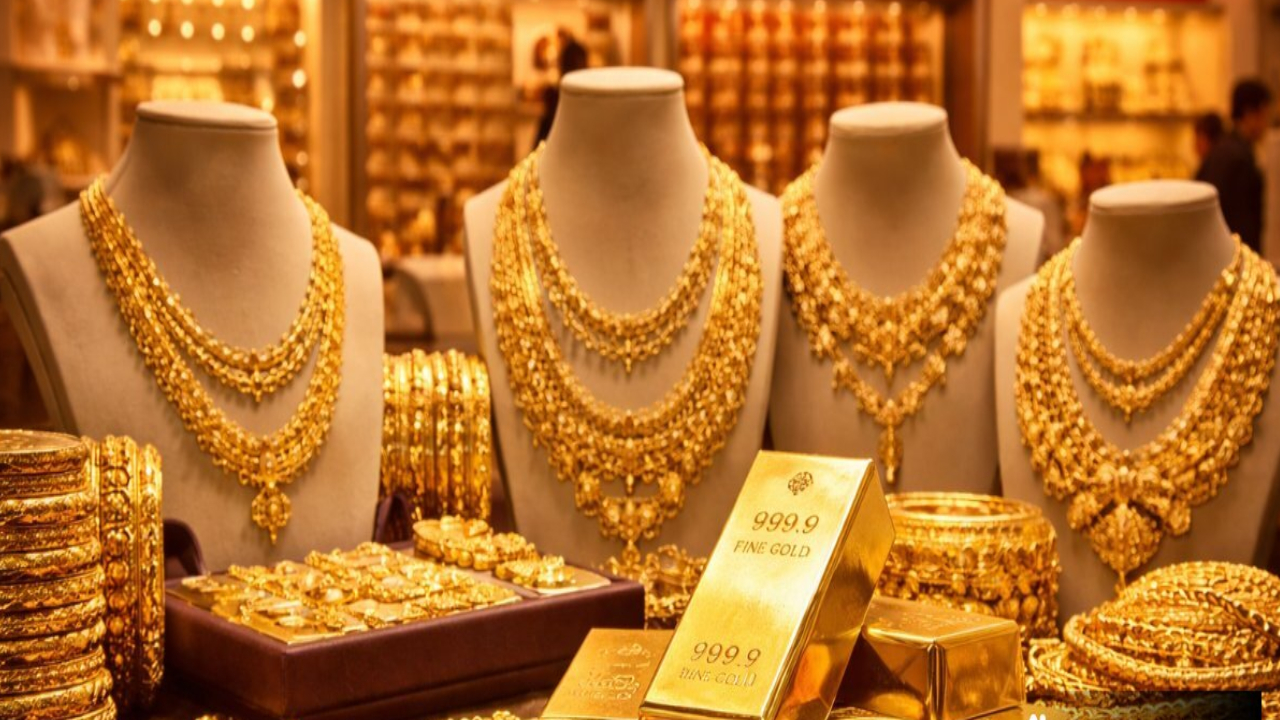 Gold Silver Price Today: పసిడి రేట్లకు రెక్కలు.. మళ్లీ పెరిగిన బంగారం ధరలు.. తెలుగు రాష్ట్రాల్లో నేటి ధరలు ఇవే