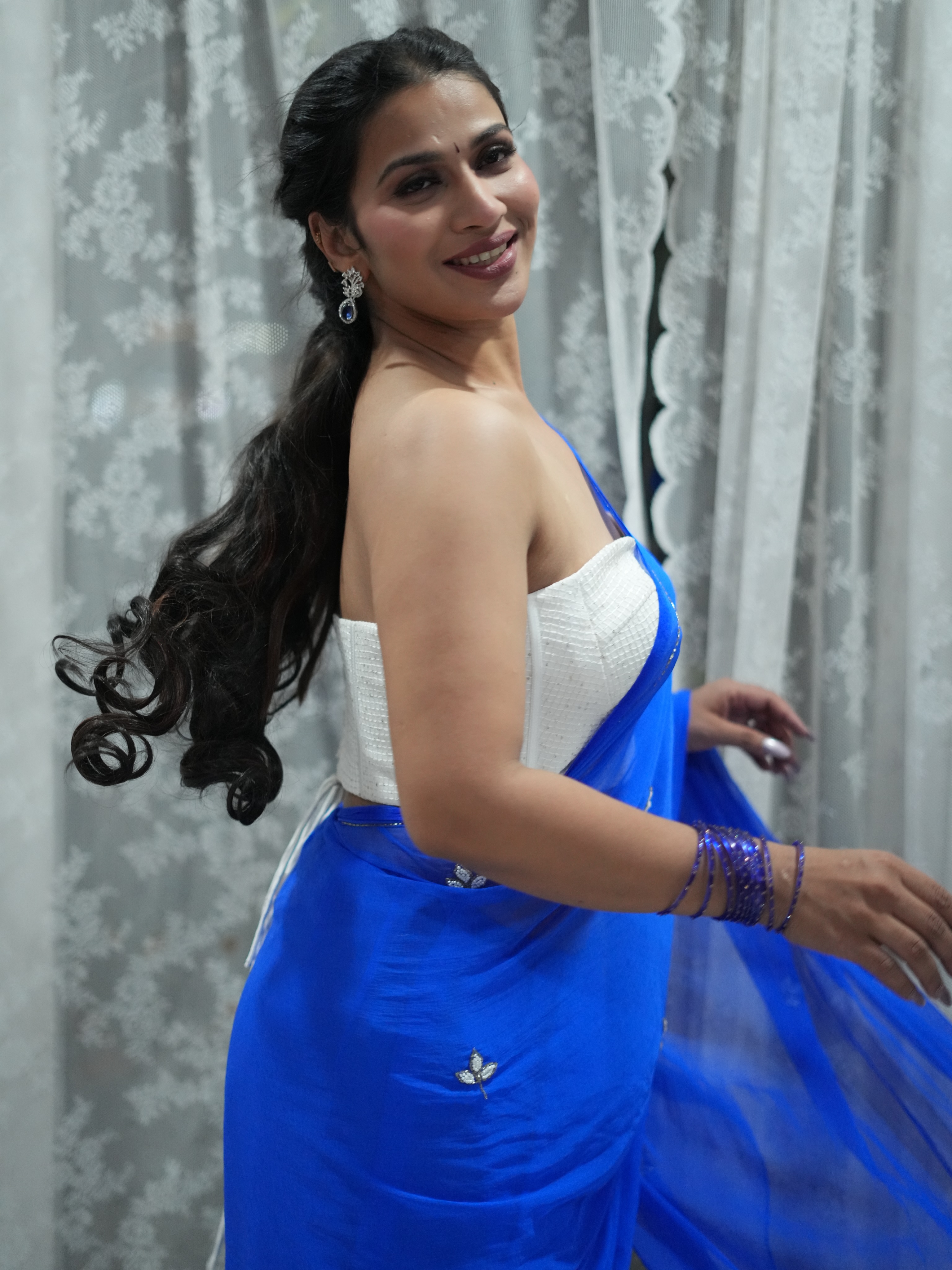 Inaya Sulthana Stunning Looks in Blue Saree