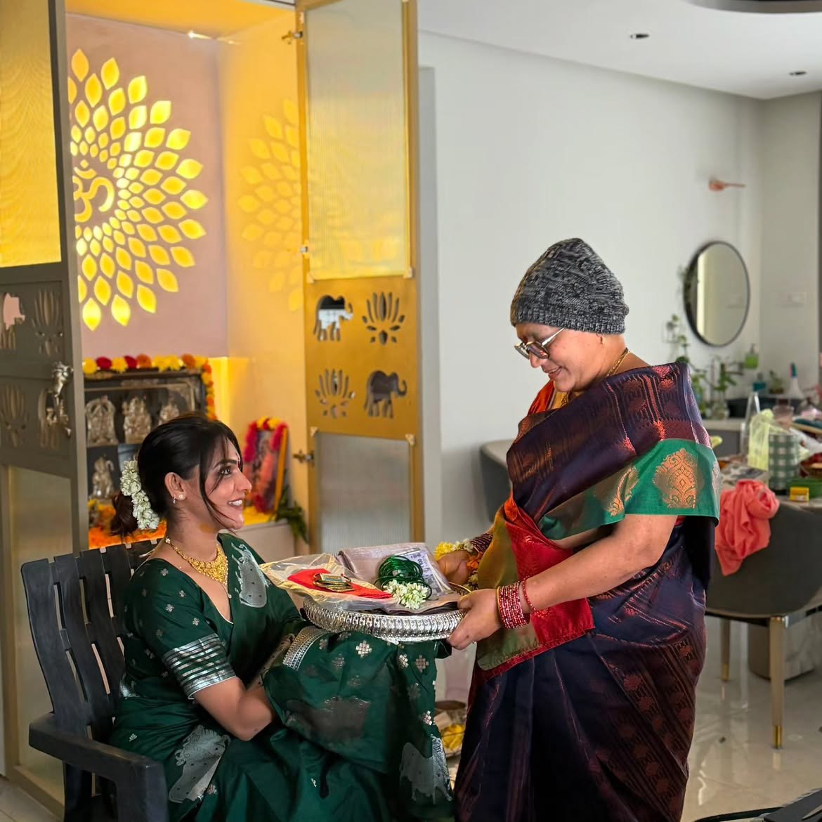 Ishwarya Vullingala Varalakshmi Vratham With Family