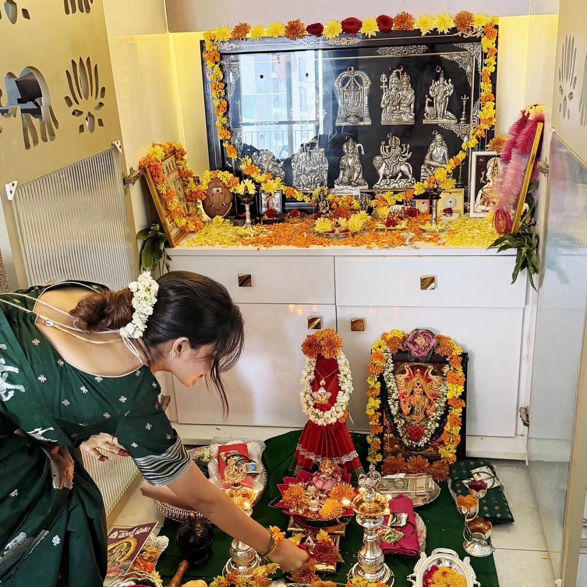 Ishwarya Vullingala Varalakshmi Vratham With Family