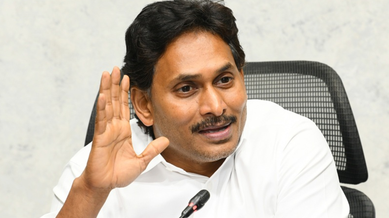 YS Jagan: ఏకగ్రీవాలు జరిగితే MLA సీటు దక్కదు.. పార్టీ నేతలకు జగన్ హెచ్చరిక