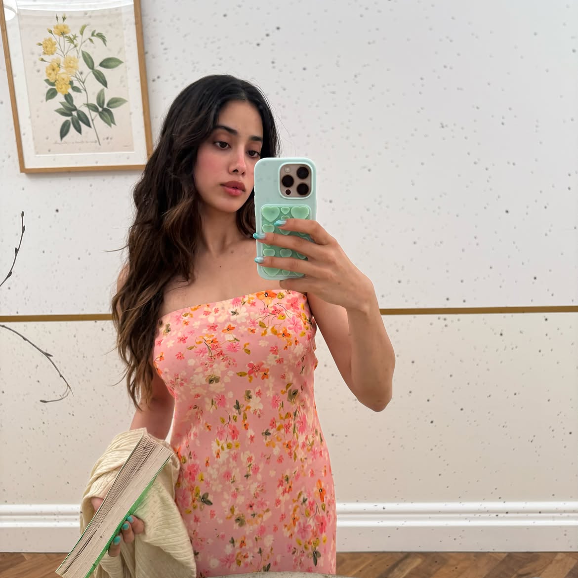 Janhvi Kapoor Enjoying Vacation with Friends