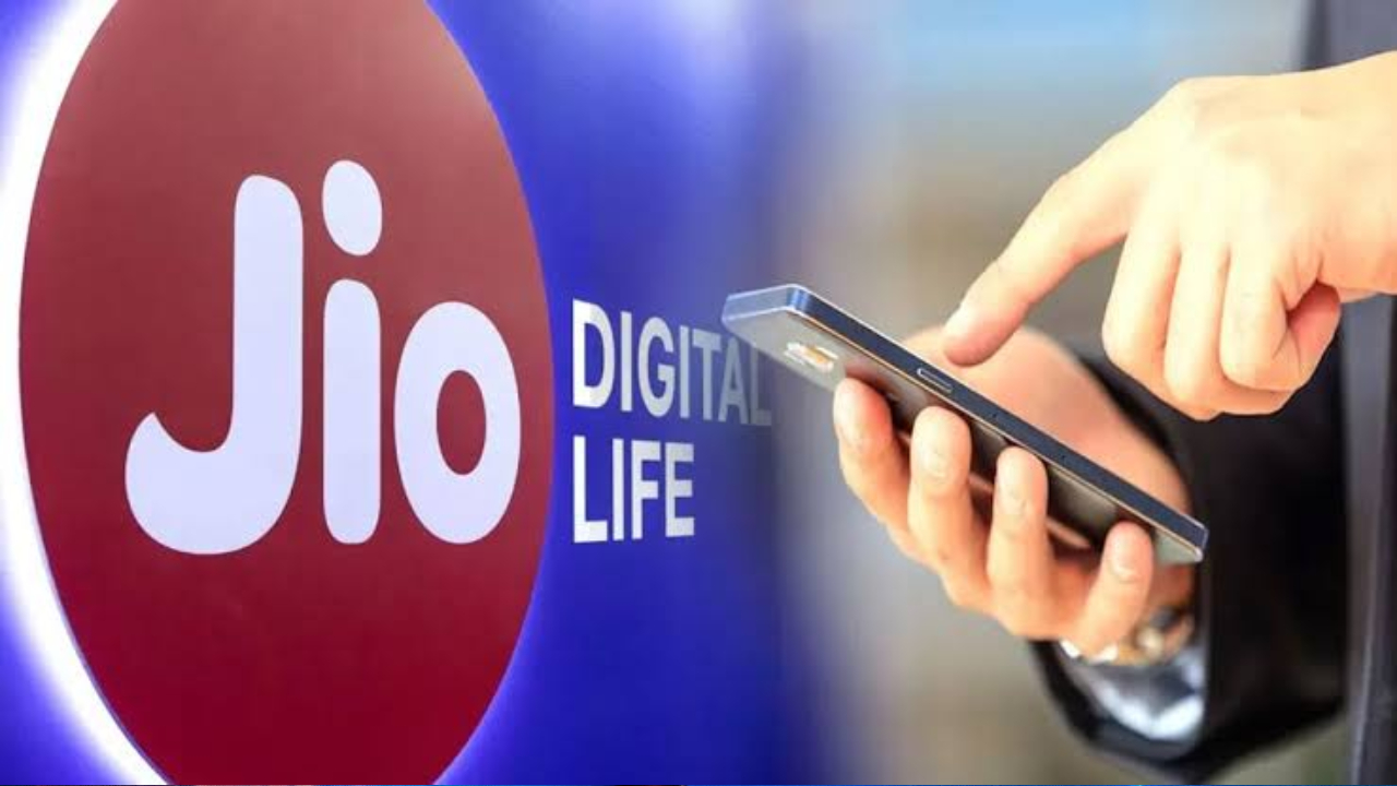Jio Recharge Plan : జియో రూ.3,599 ప్లాన్‌తో డబుల్ ధమాకా.. 912GB డేటా, అన్‌లిమిటెడ్ 5G, జెమిని ప్రో ఫ్రీ!