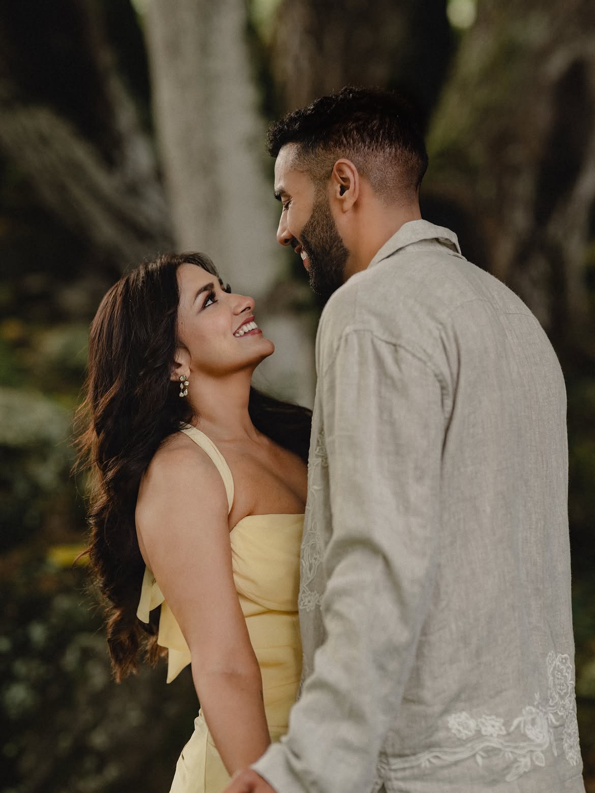 Jiyaa Shankar Engaged with Kaaran Shares Photos
