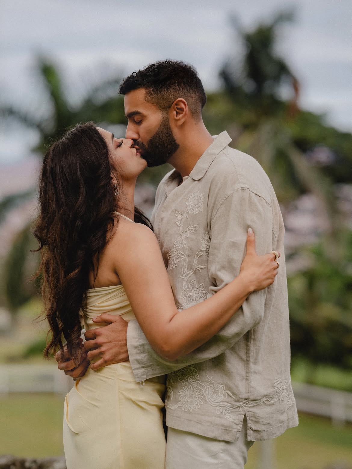 Jiyaa Shankar Engaged with Kaaran Shares Photos