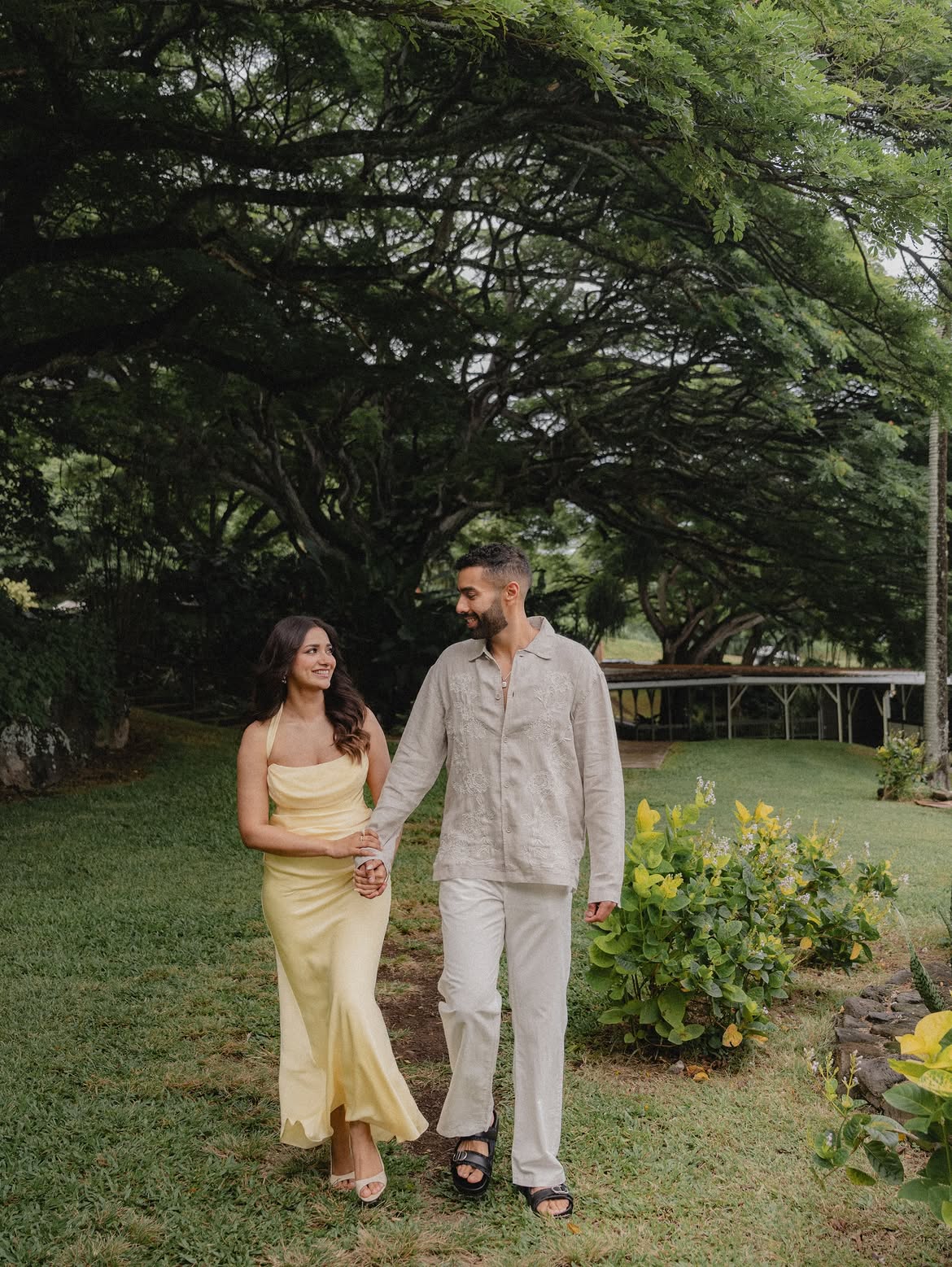 Jiyaa Shankar Engaged with Kaaran Shares Photos