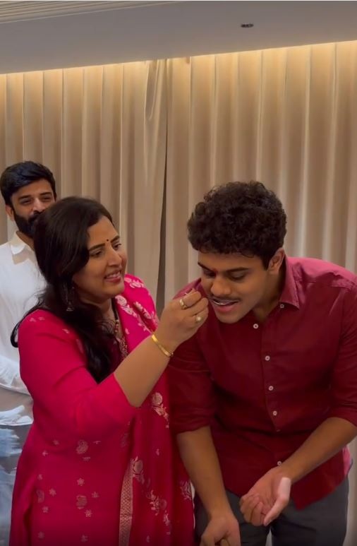 Kalvakuntla Himanshu Rao Shares Special Wishes on his Mother Birthday