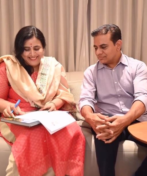 Kalvakuntla Himanshu Rao Shares Special Wishes on his Mother Birthday