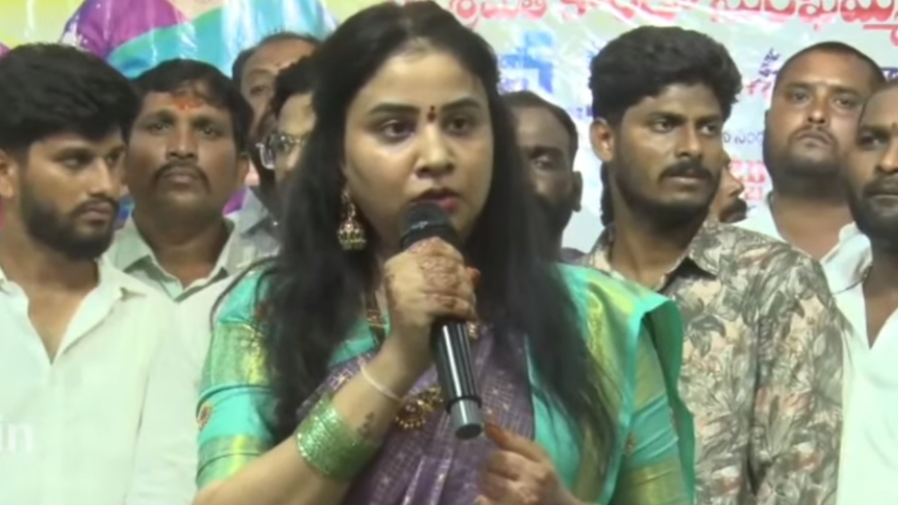 Konda Sushmitha: పరకాల బరిలో దిగేది నేనే.. కళ్ళు నెత్తికెక్కినయా.. సీఎం రేవంత్ కి కొండా సుస్మిత మాస్ కౌంటర్‌?