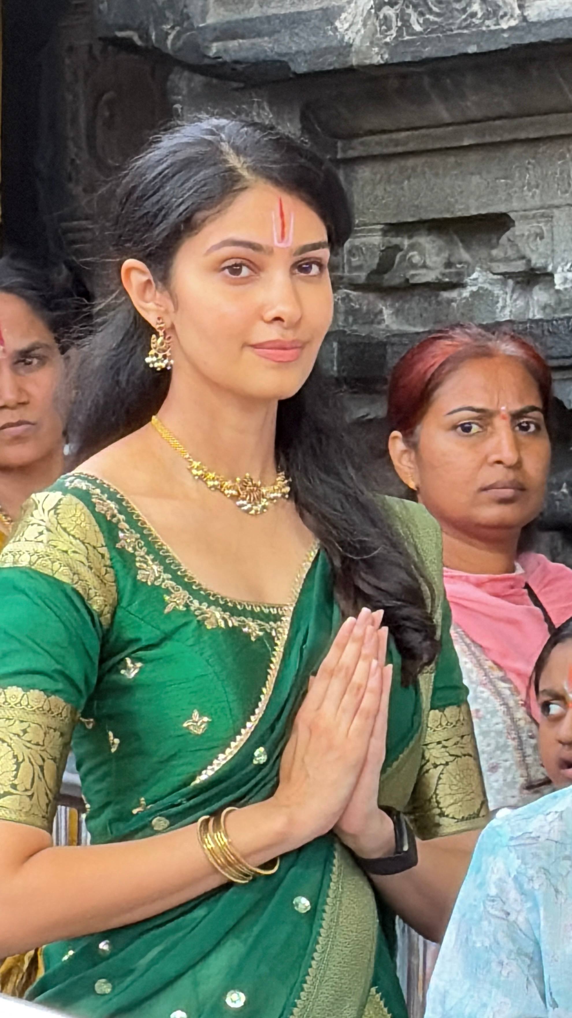 Manasa Varanasi Visits Tirumala Temple