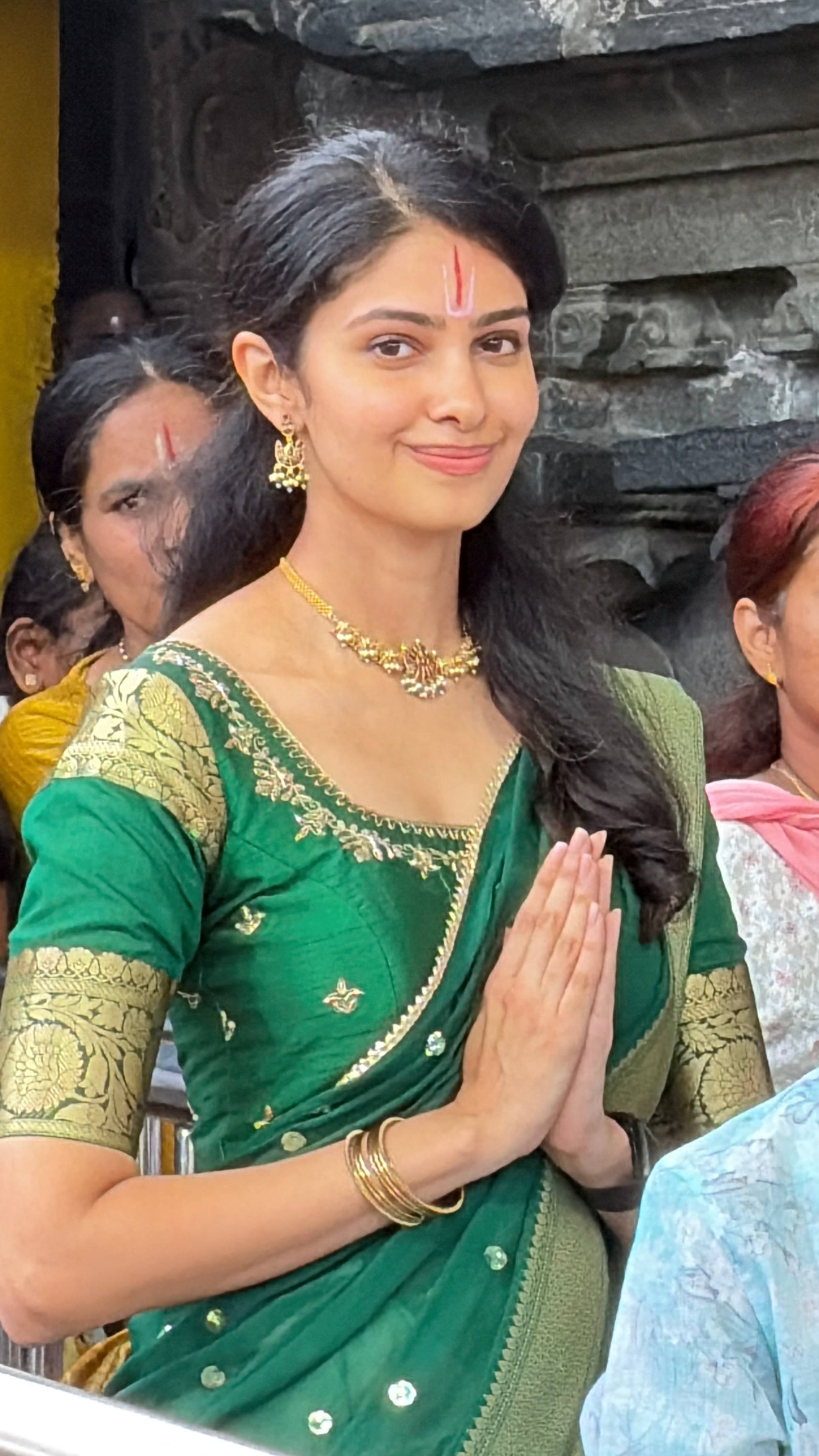 Manasa Varanasi Visits Tirumala Temple