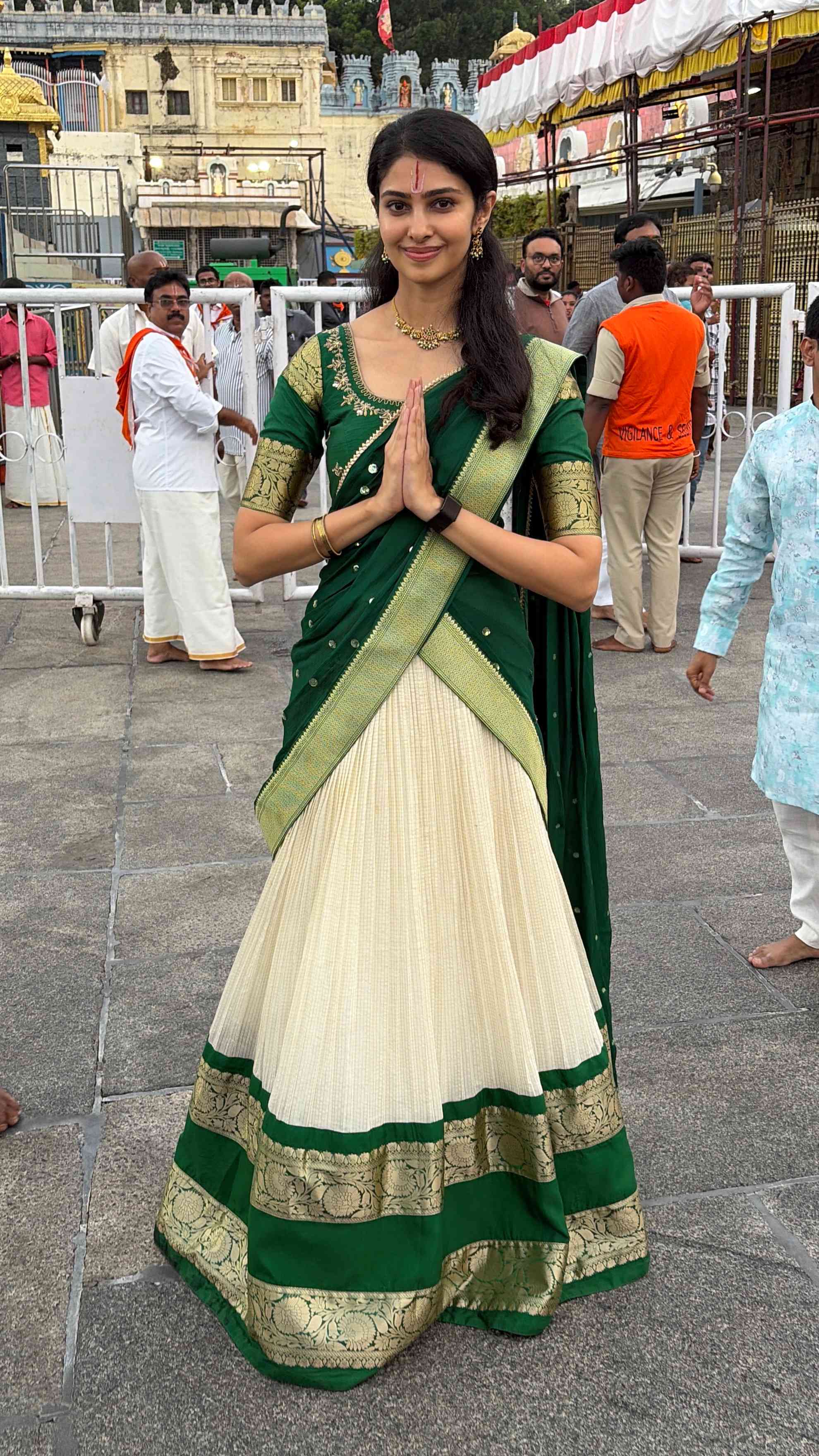 Manasa Varanasi Visits Tirumala Temple