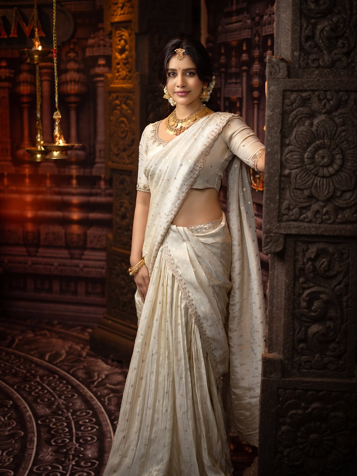 Nabha Natesh Stunning Looks in Saree for Onam