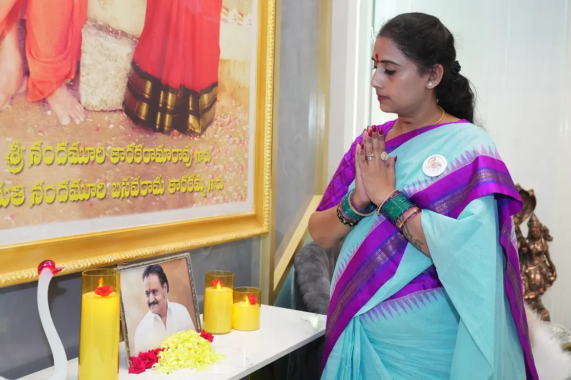 Nandamuri Deepika Janaki Ram distributed helmets to students in memory of Harikrishna