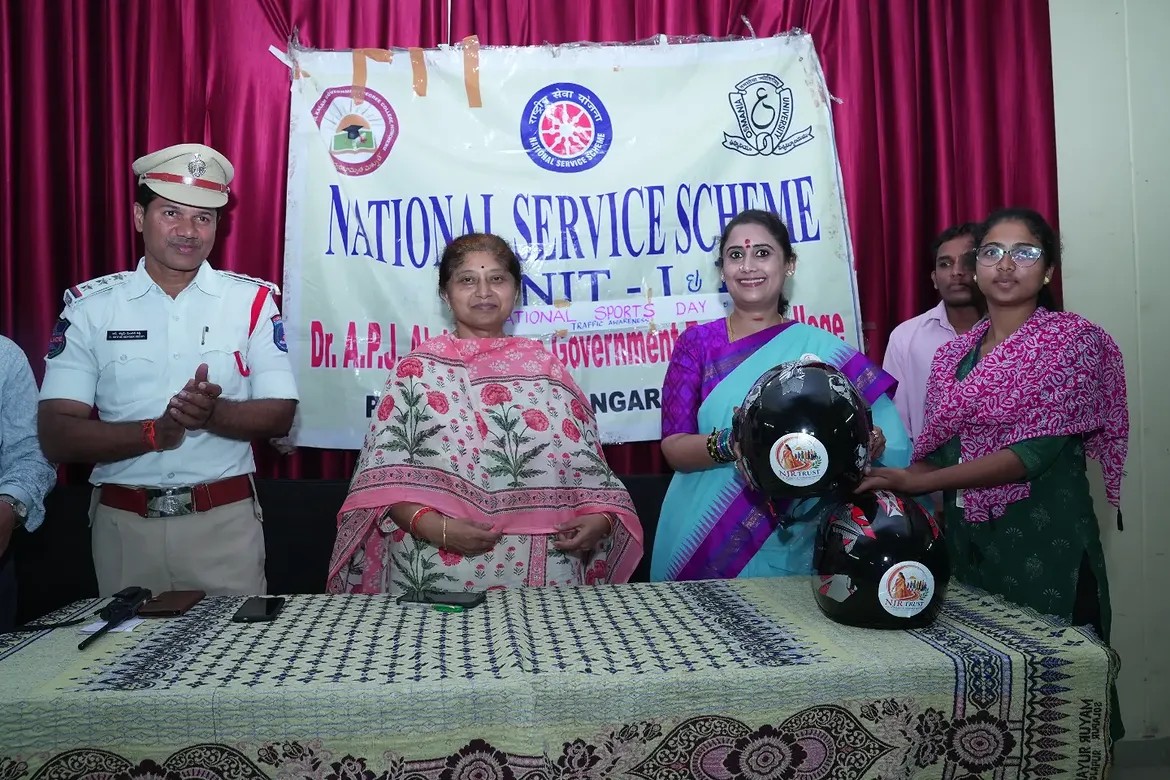 Nandamuri Deepika Janaki Ram distributed helmets to students in memory of Harikrishna