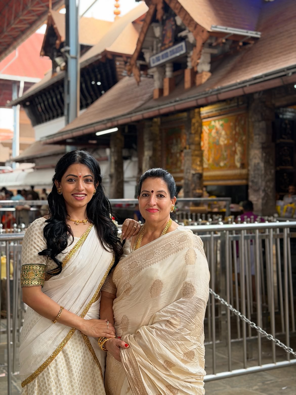 Navya Swamy Visits Kerala Guruvayur Temple