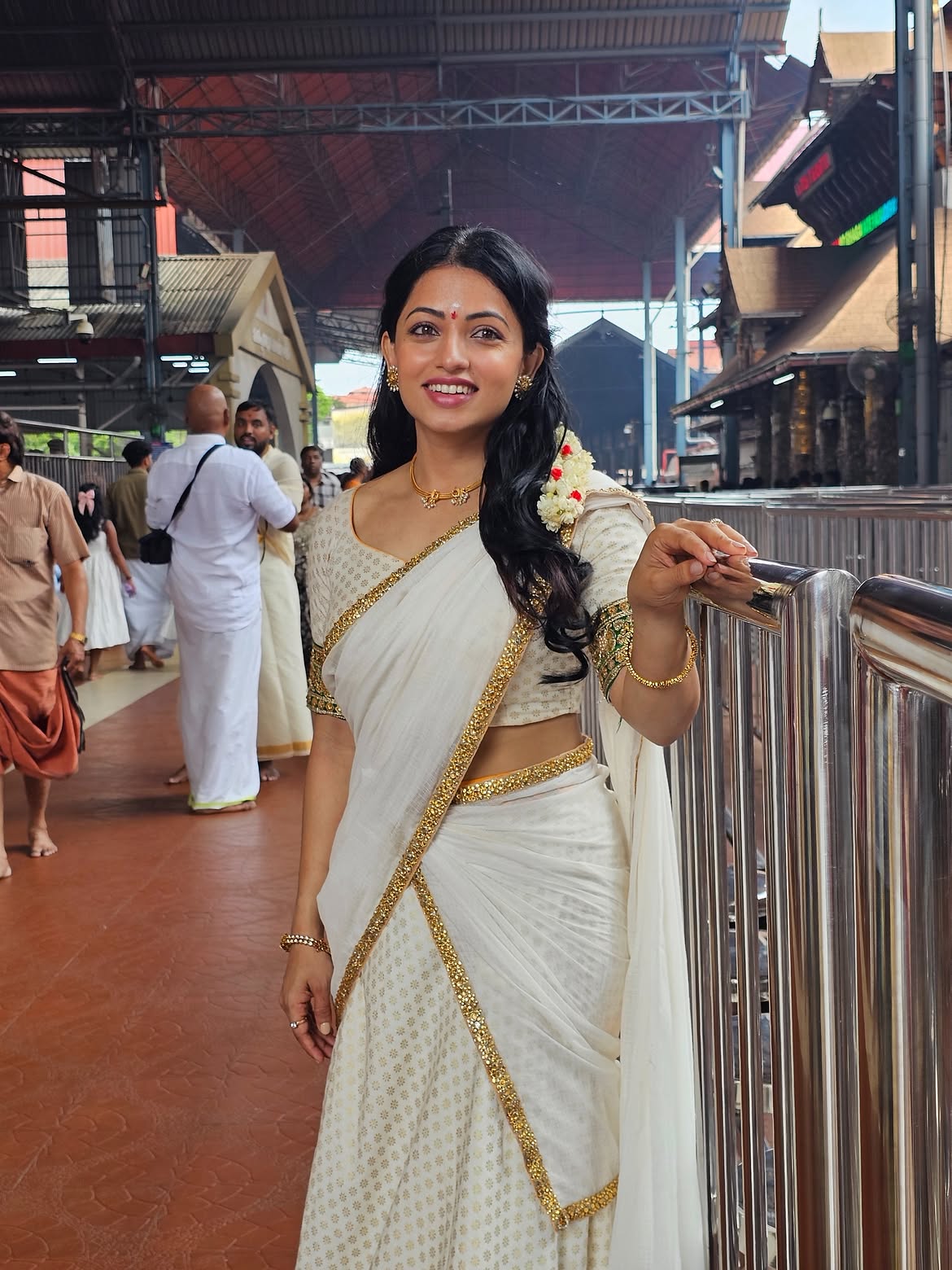 Navya Swamy Visits Kerala Guruvayur Temple