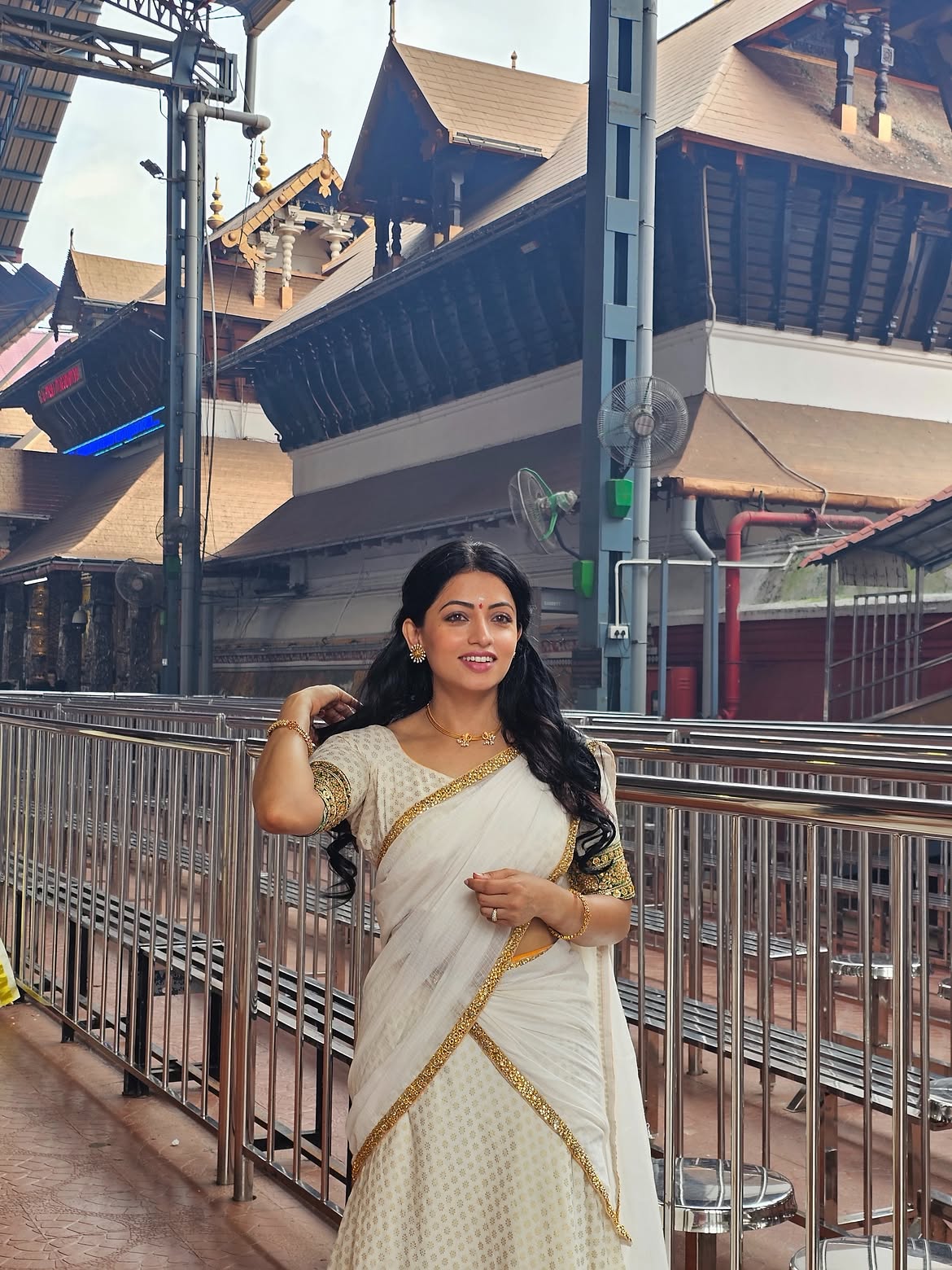 Navya Swamy Visits Kerala Guruvayur Temple