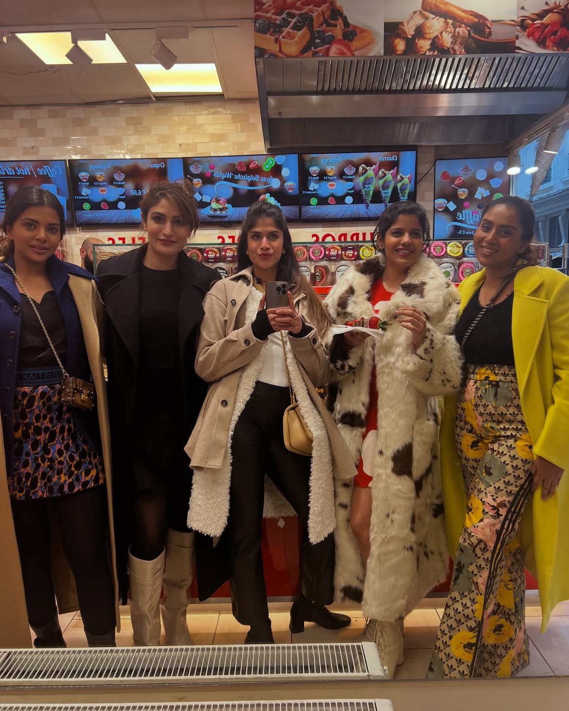 Allu Sirish Wife Nayanika Reddy Shares Photos with Friends