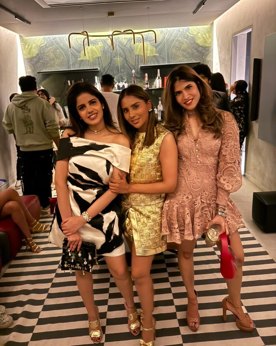 Allu Sirish Wife Nayanika Reddy Shares Photos with Friends
