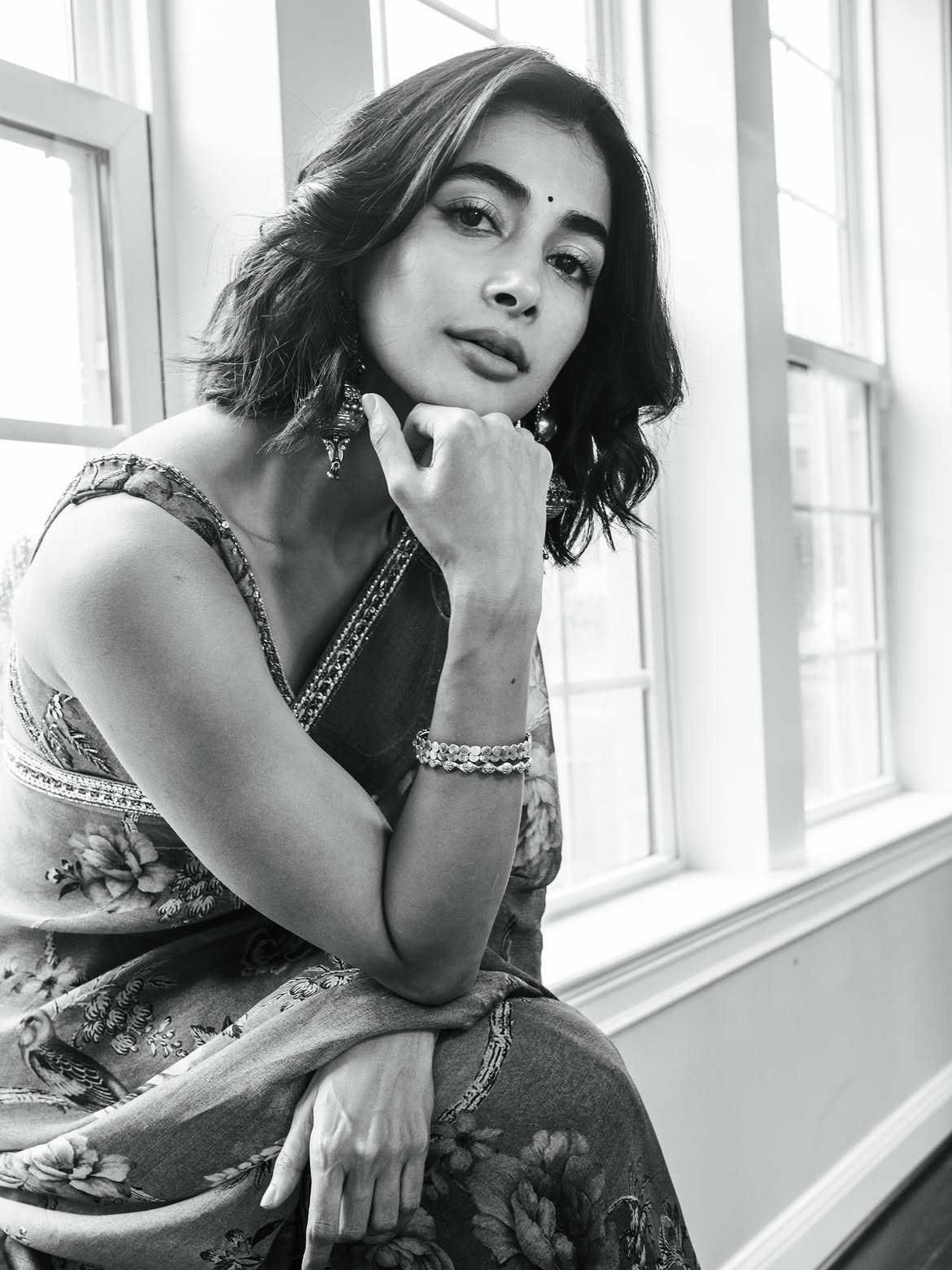 Pooja Hegde Stunning Looks in Saree with Short Hair Style