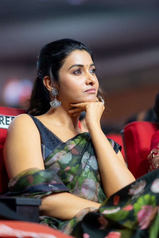 Priya Bhavani Shankar Simple Looks in Saree From Irumudi Pre Release Event