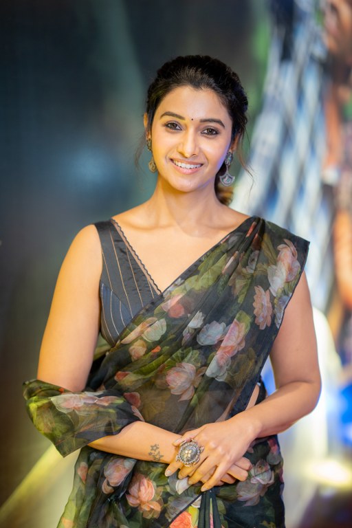 Priya Bhavani Shankar Simple Looks in Saree From Irumudi Pre Release Event