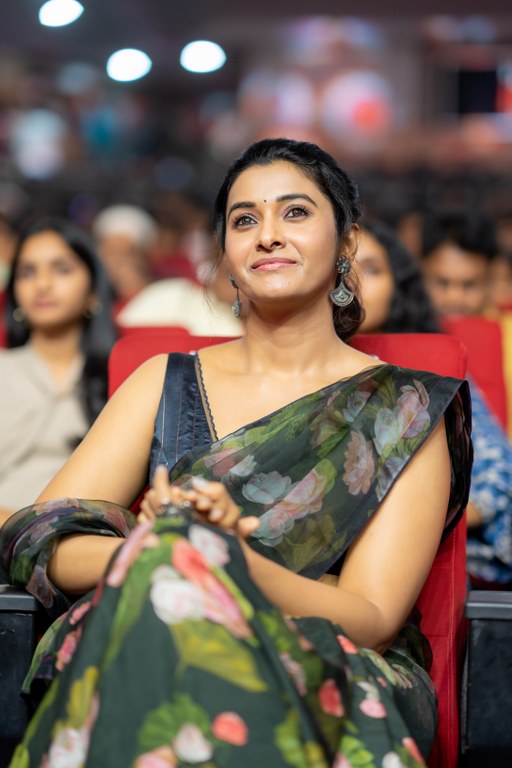 Priya Bhavani Shankar Simple Looks in Saree From Irumudi Pre Release Event