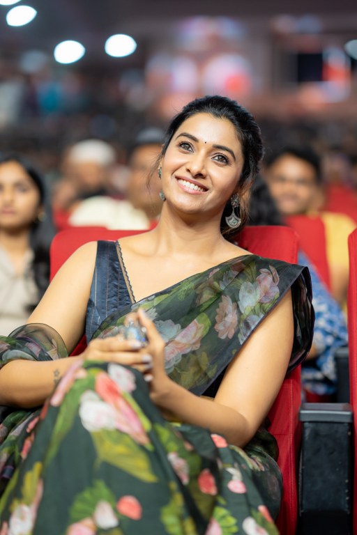 Priya Bhavani Shankar Simple Looks in Saree From Irumudi Pre Release Event