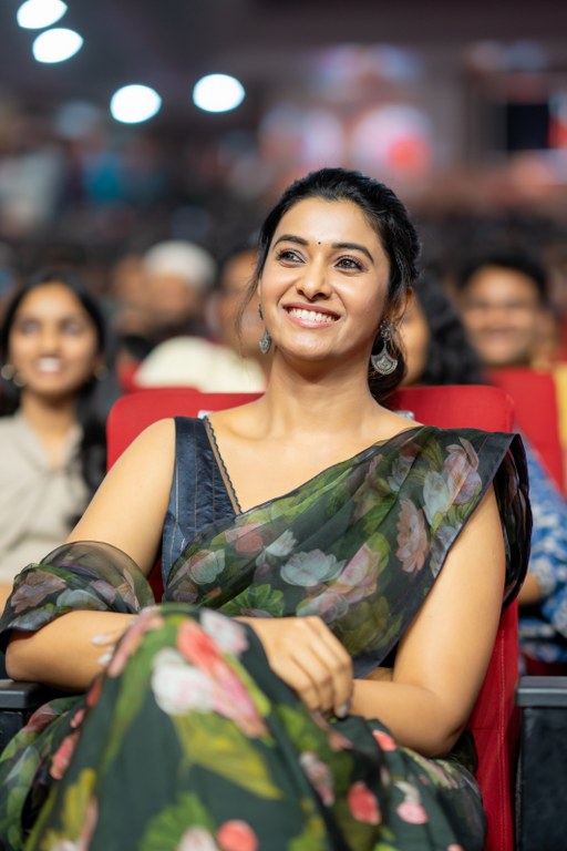 Priya Bhavani Shankar Simple Looks in Saree From Irumudi Pre Release Event