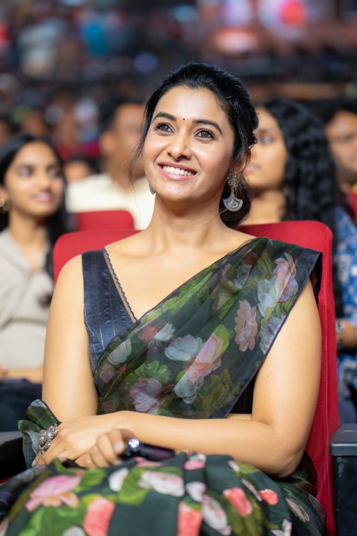 Priya Bhavani Shankar Simple Looks in Saree From Irumudi Pre Release Event
