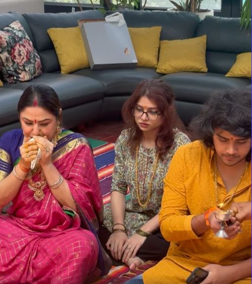 Priyanka Upendra Celebrates Varalakshmi Vratham with her Family