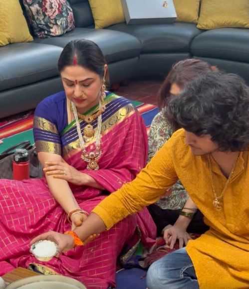 Priyanka Upendra Celebrates Varalakshmi Vratham with her Family