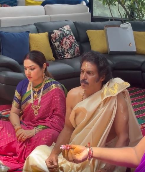 Priyanka Upendra Celebrates Varalakshmi Vratham with her Family