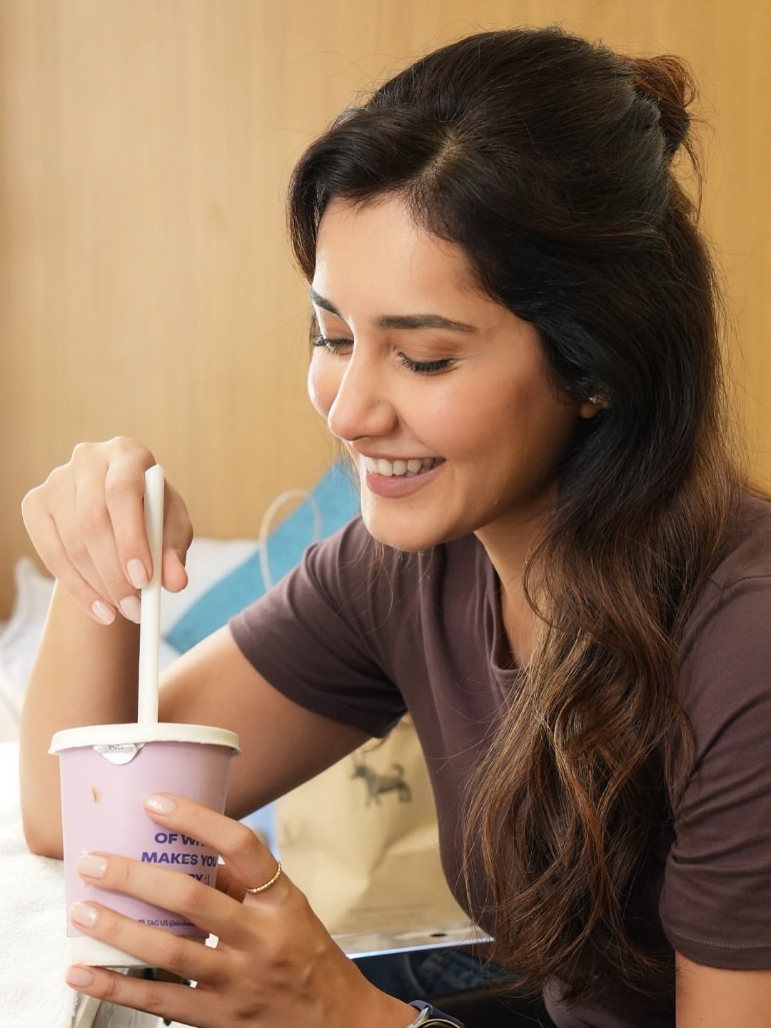 Raashii Khanna Cute Photos from Movie Shoot