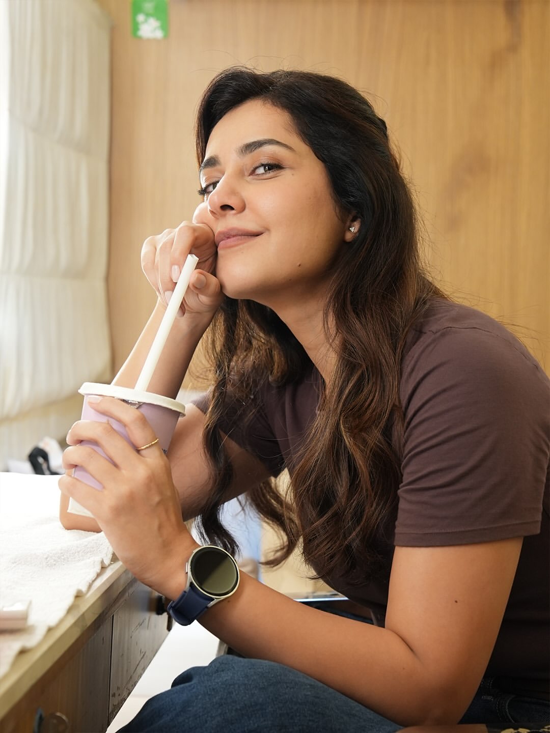 Raashii Khanna Cute Photos from Movie Shoot