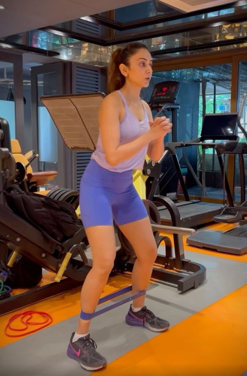 Rakul Preet Singh Hard Working in Gym