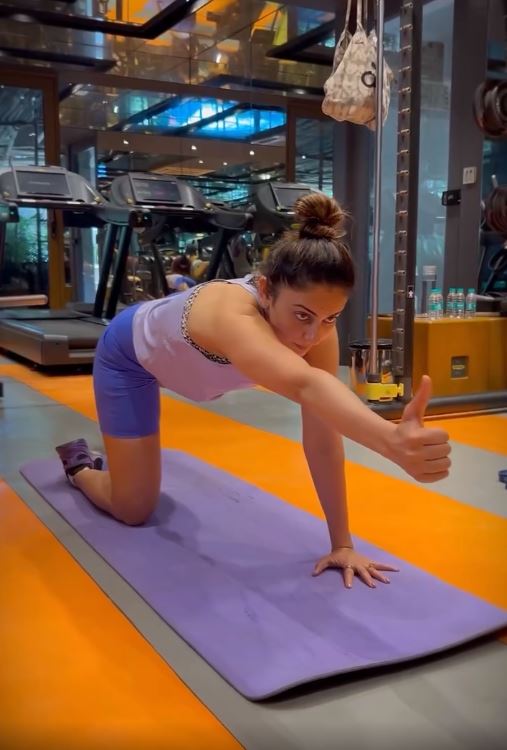 Rakul Preet Singh Hard Working in Gym
