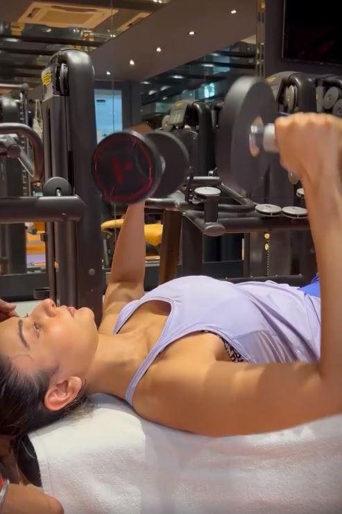 Rakul Preet Singh Hard Working in Gym
