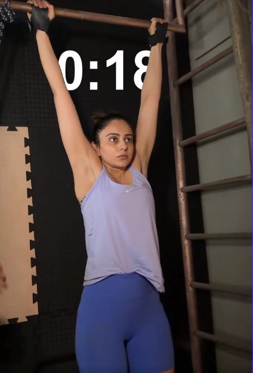 Rakul Preet Singh Hard Working in Gym