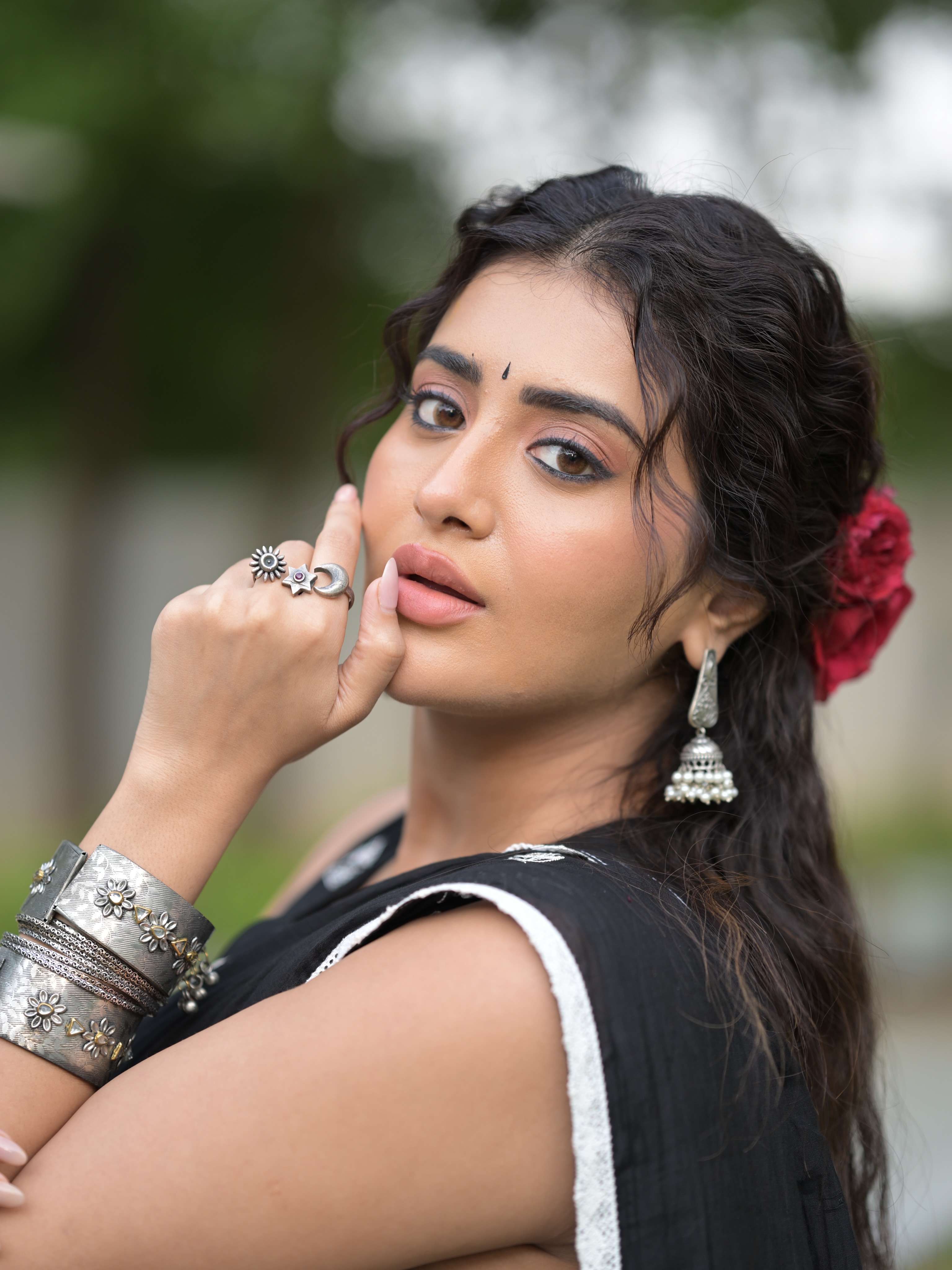 Rashi Singh Stunning Looks in Black Saree