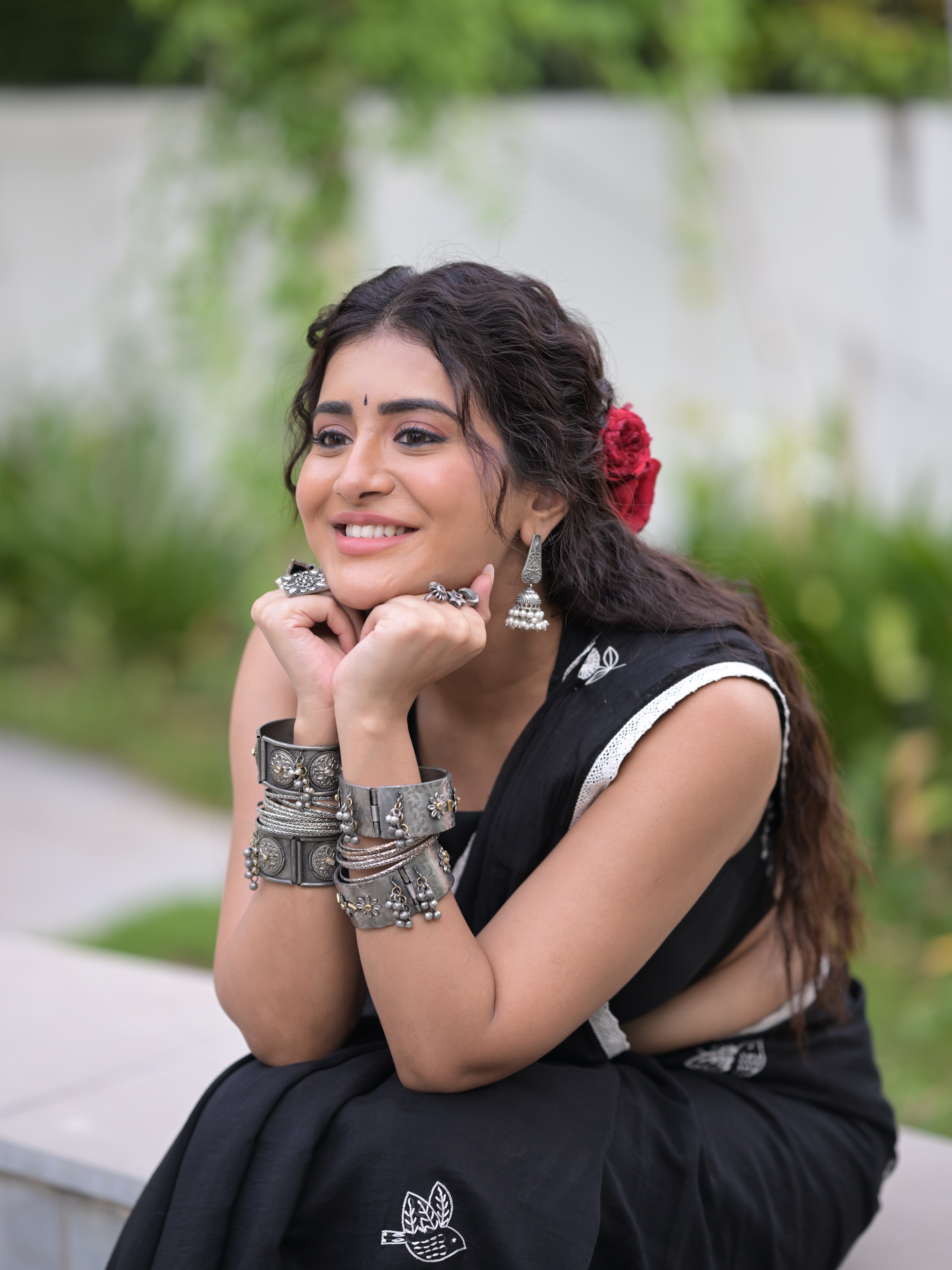 Rashi Singh Stunning Looks in Black Saree