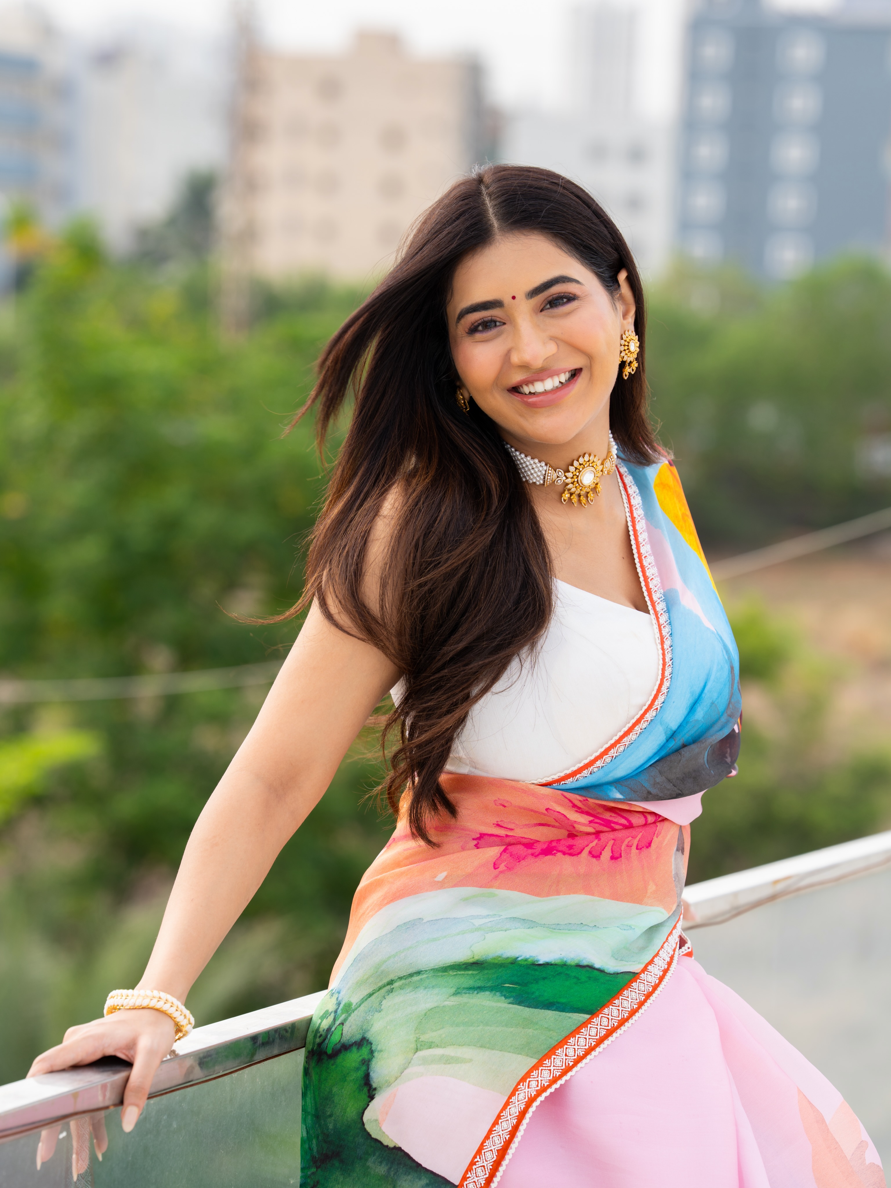 Rashi Singh Stunning Looks in Colorful Saree