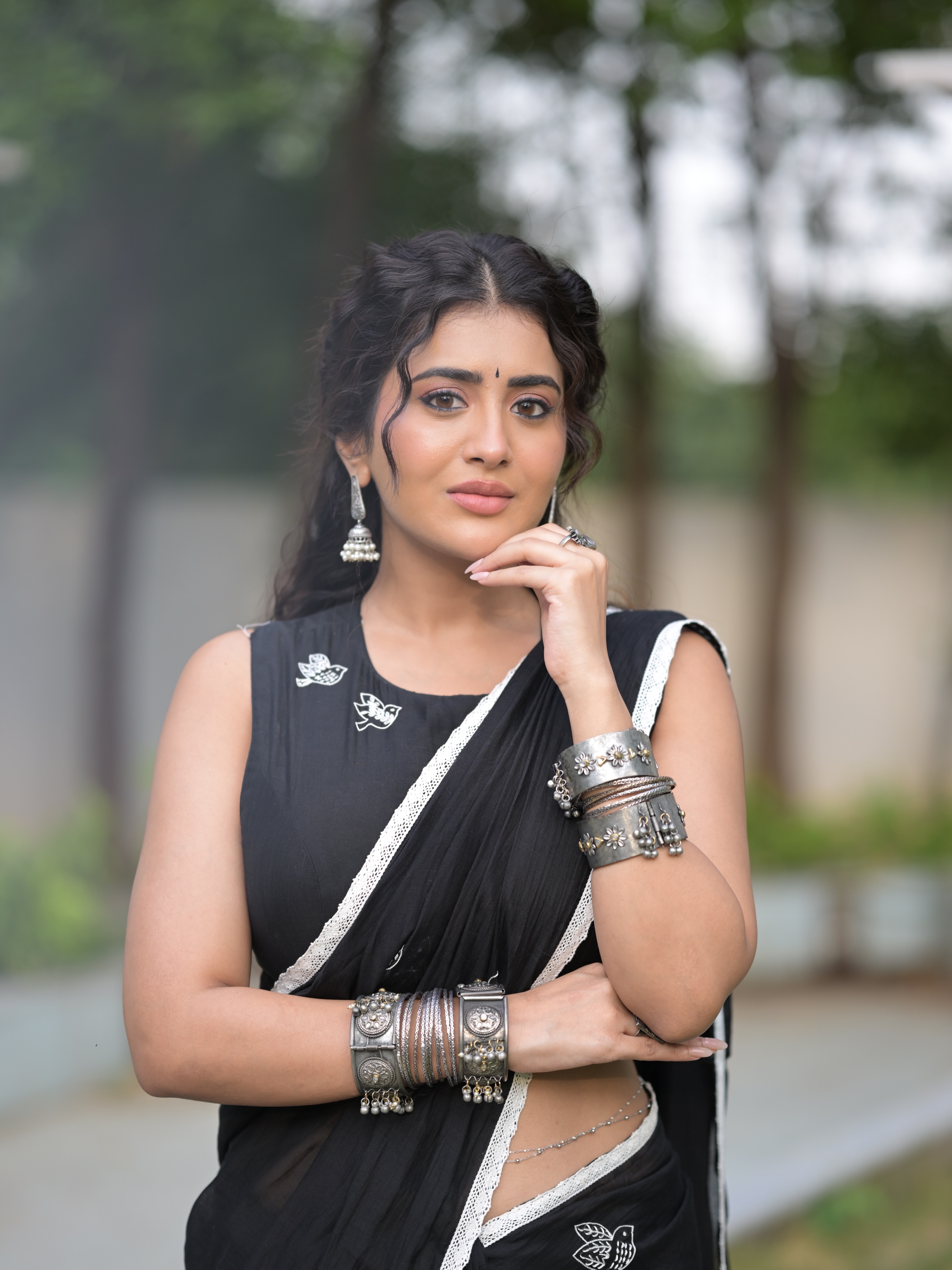Rashi Singh Stunning Looks in Black Saree