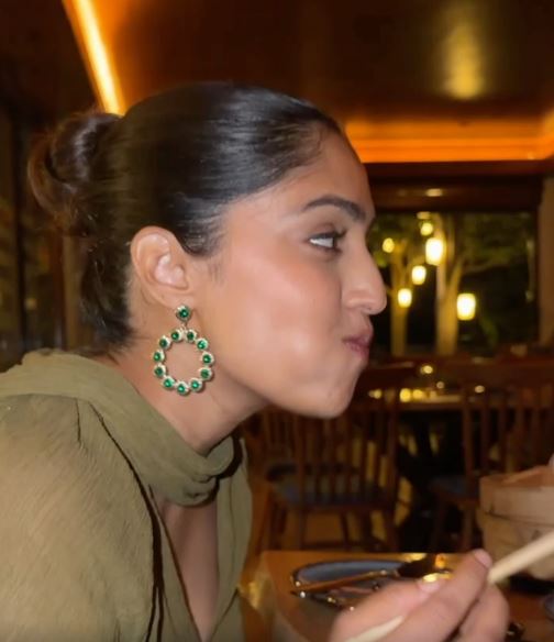 Reba Monica John Dinner with Husband after Became Mother