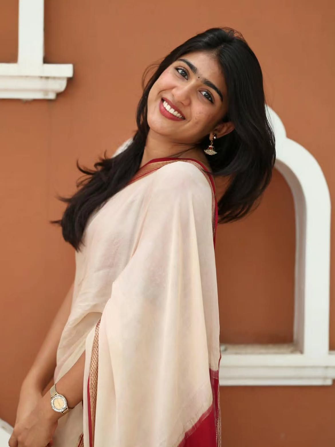 Malayali Actress Riya Shibu Shares Onam Special Saree Photos
